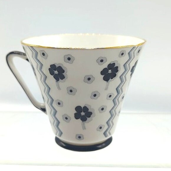 Royal Grafton Teacup & Saucer Fine Bone China Made in England Floral Gold Trim - Picture 5 of 8